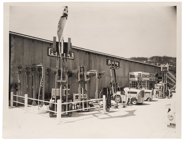 Prise de contrôles des Établissements Bauche