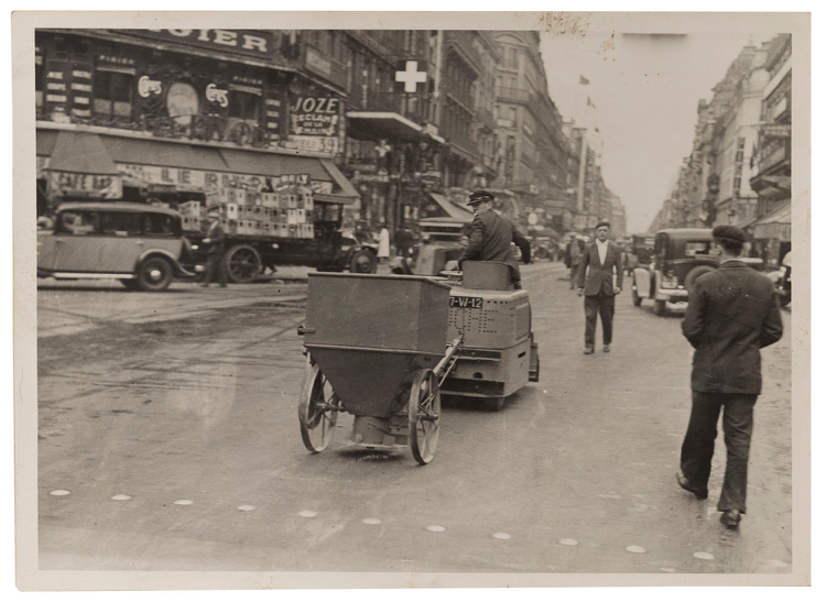 Prise de contrôles des Établissements Bauche