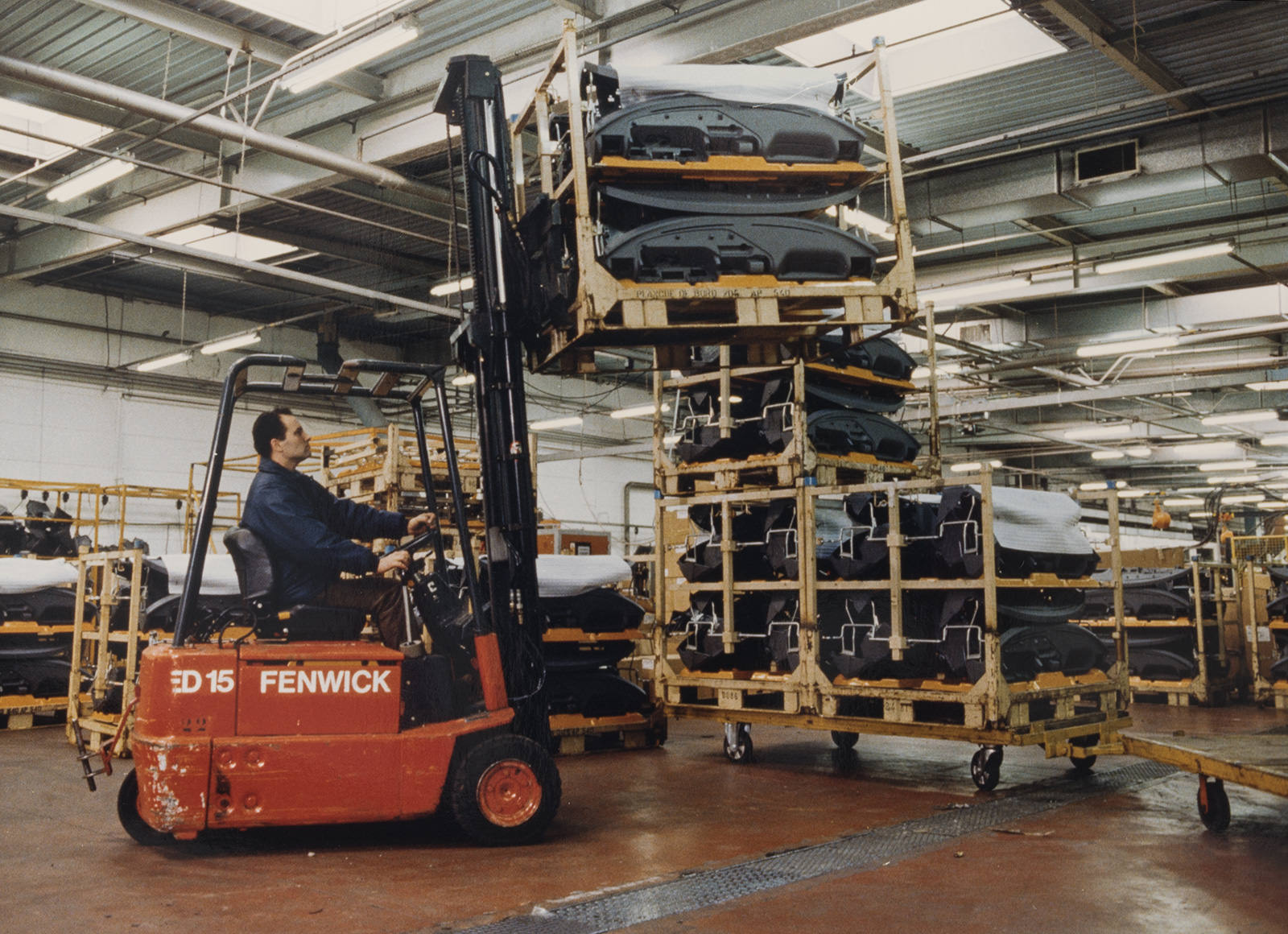 1979 Fenwick Nouveau design pour de nouveaux chariots